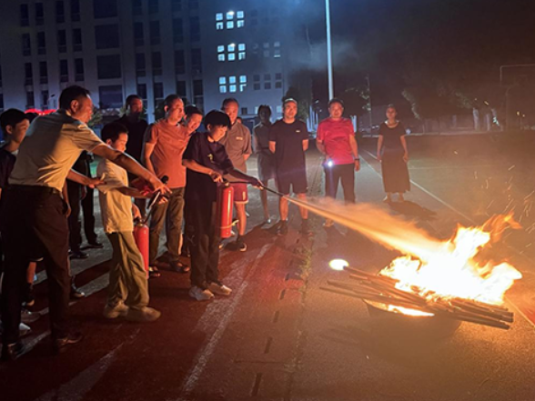 【衡阳县站】台源镇芙蓉学校：警报划破校园夜，实战筑牢防火墙