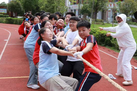 【耒阳站】紫峰小学：三日拔河角逐 凝聚班级奋进力量