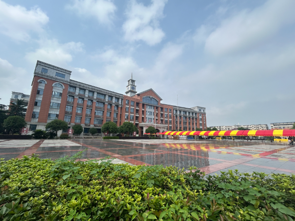 全方位护航高考！高考首日，记者随团走进湘潭县第一中学考点