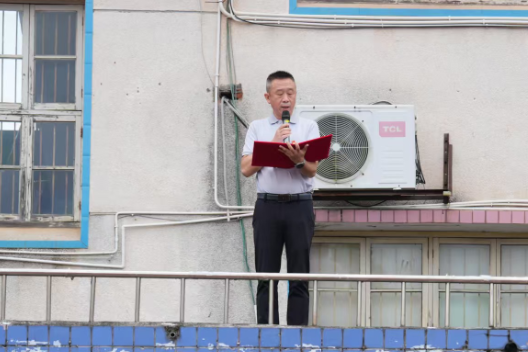 书记校长说 | 平江县新城学校校长陈小平：以信仰铸魂 以健康固本 以文明润校