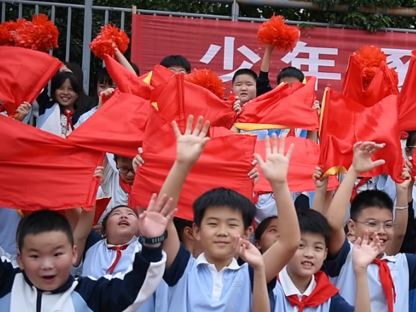 华容县长工实验学校：多形式深情献礼祖国