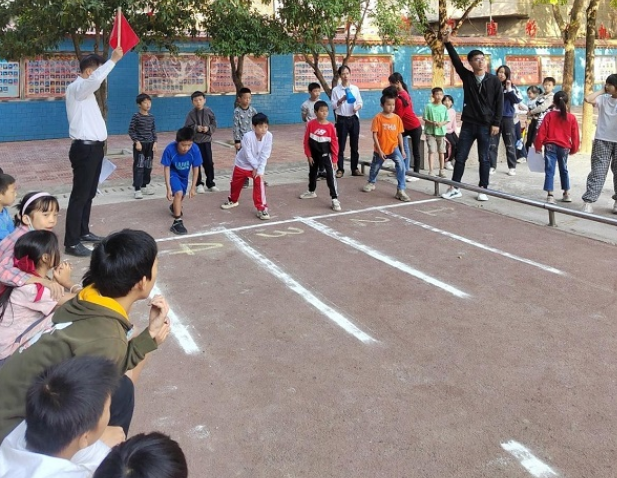 嘉禾县广发镇中心学校：赛团结，赛意志；赛风格，赛水平