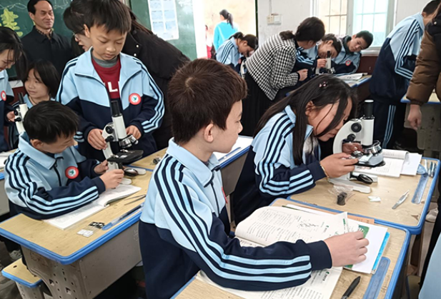 衡阳：唐跃生物名师工作室开展送教活动