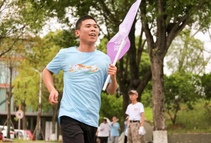 湖南信息学院：600多名师生开启健心跑 感受健康的力量