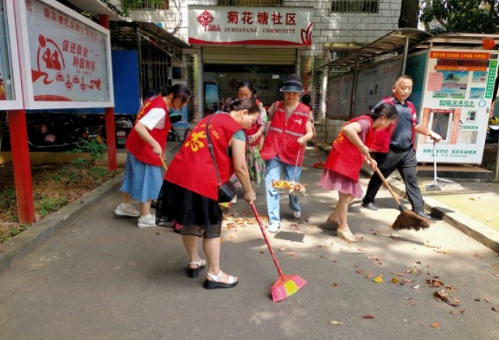 湘潭湘钢三校教育集团：为社区奉献力量 给孩子树立榜样
