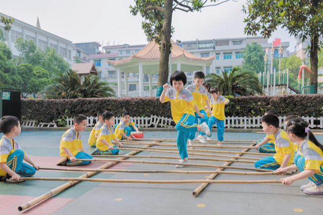 【先声新闻】宁乡市幼儿园：乡村游戏，玩育童年