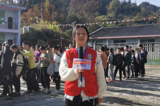 【新晃站 | 在报道中成长 我是小记者】蒲欣怡：心怀热望 奔赴奇妙旅程