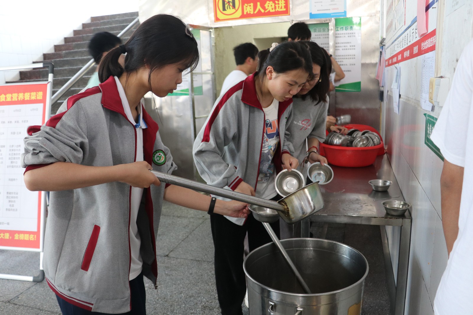 759181a1e5929cbe421871bde045b55.jpg