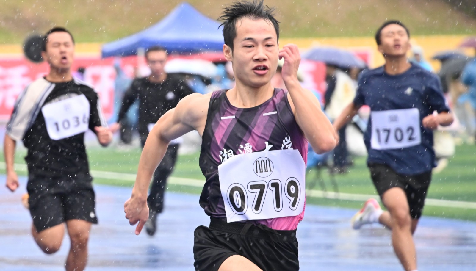 湘大选手奋力竞速+2.jpg