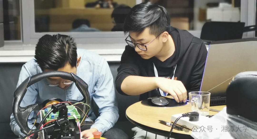 湘大校友何遥,行业领先远控科技企业掌舵人3.png 湘大校友何遥,行业领先远控科技企业掌舵人3.png