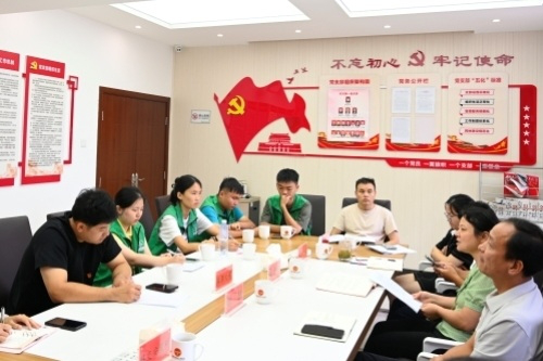 湘潭大学实践团开展双拥座谈+2.png