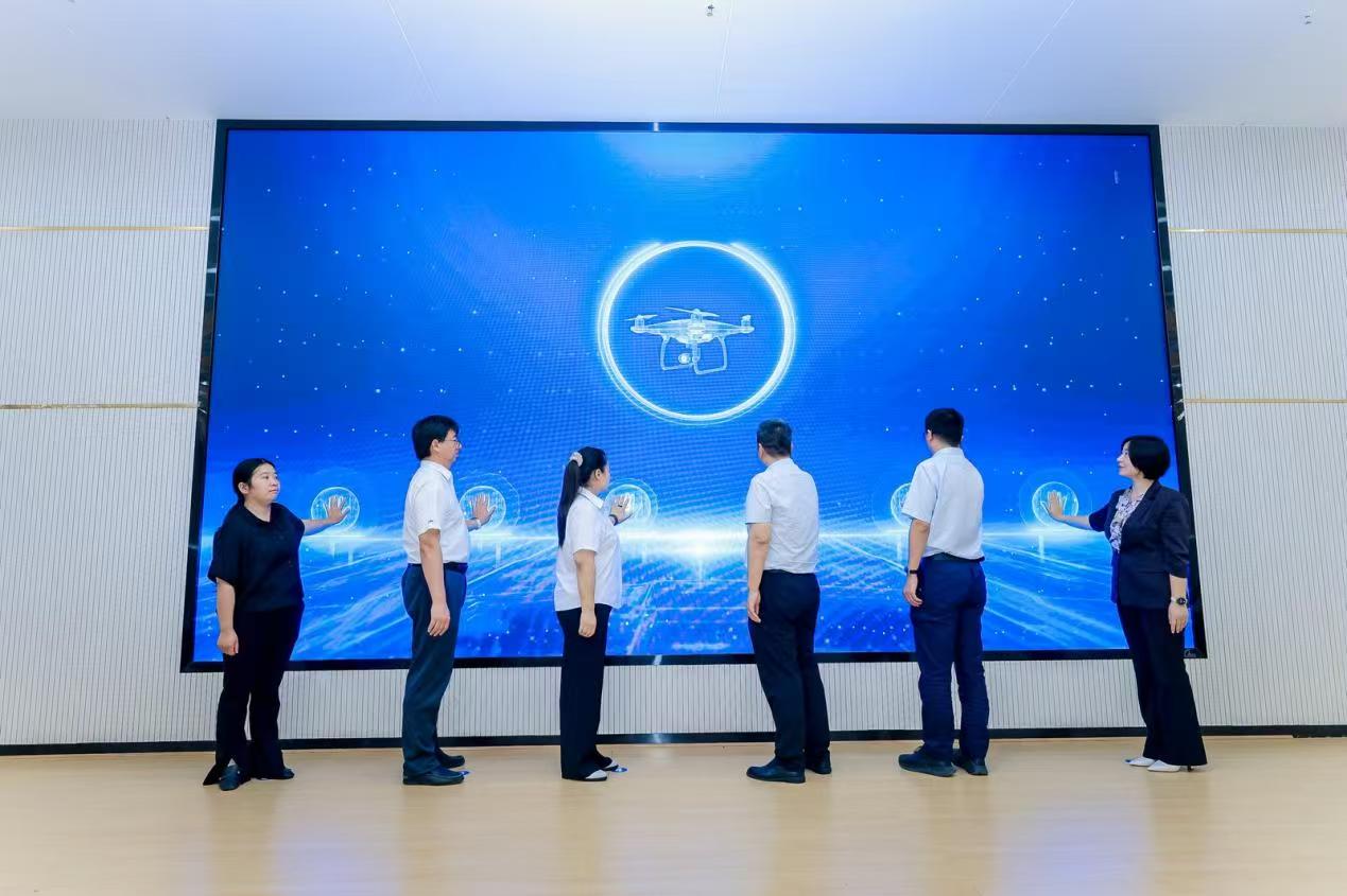 航空动力与低空经济校企合作“双进双转”专场活动在湘潭大学举办 2.jpg 航空动力与低空经济校企合作“双进双转”专场活动在湘潭大学举办 2.jpg