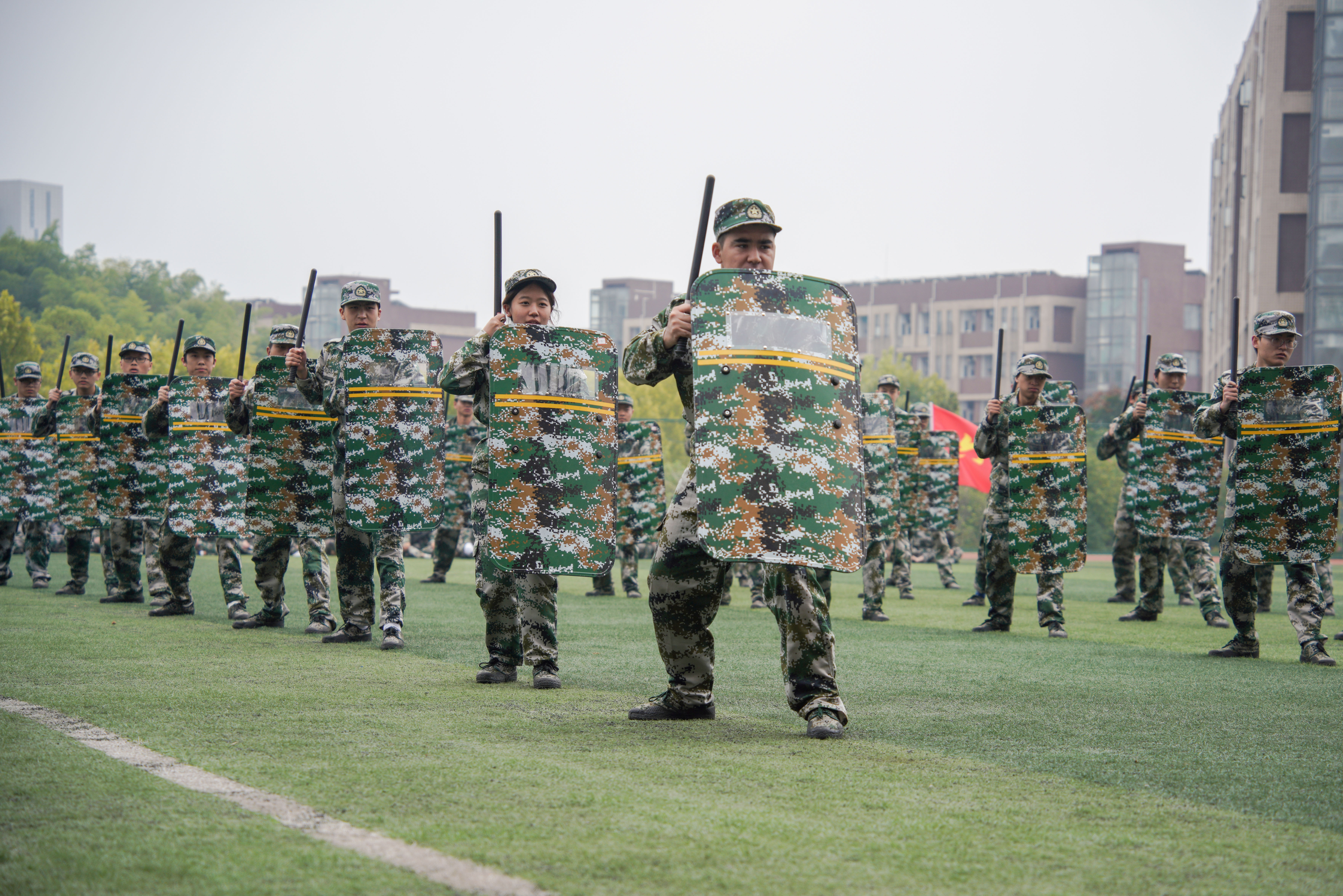 警盾操2.jpg 警盾操2.jpg