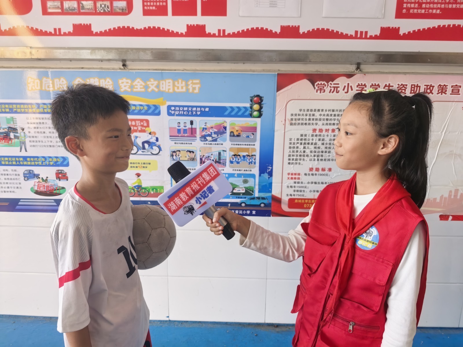小记者采访五（2）班学生曾凌枫.jpg