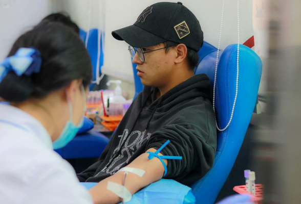 32.6万毫升！湖南大众传媒职院开展秋季无偿献血活动
