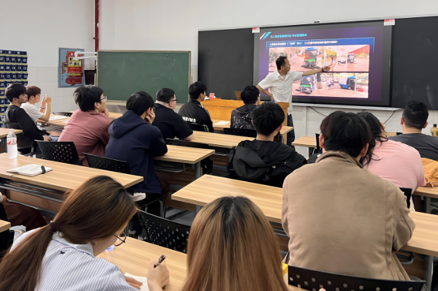湖南机电职院：车企技术总监进课堂