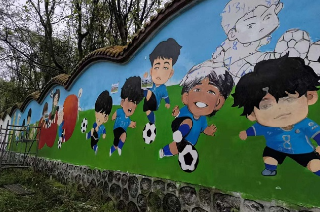 湖南工程职院：画笔致敬冠军城 动漫点亮“永冲锋”