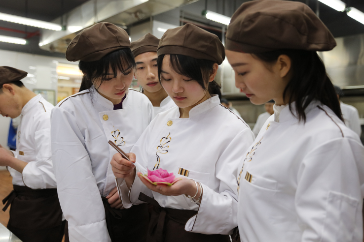 聚焦2026年湖南职教周|长沙商贸旅游职业技术学院：打造“舌尖上”的专业群