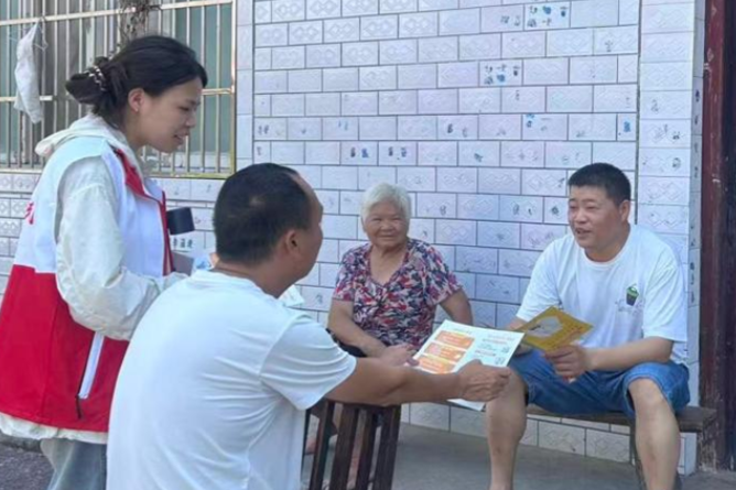  湖南工程职院：研心普法护童心 五育并举助成长