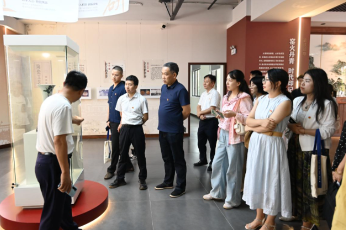 政校联学淬党性 廉润初心担使命