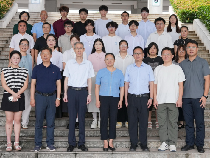 湖南汽车工程职大：举办2024级公费师范生赴湖南农业大学深造欢送交接仪式