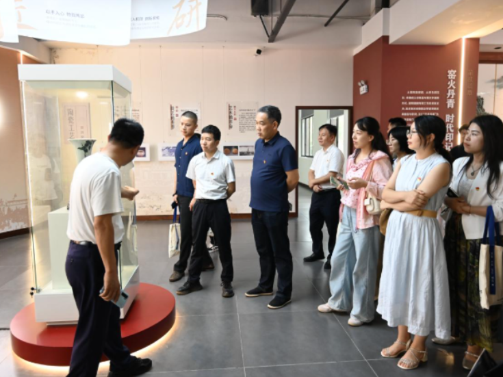 政校联学淬党性 廉润初心担使命