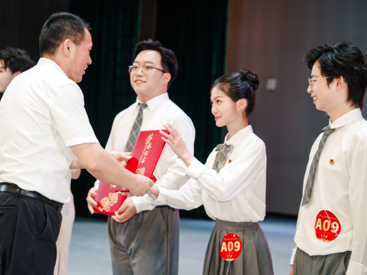 长沙幼师高专：湖南省第十二届“芳草杯”思政课研究性学习成果展示决赛在校精彩收官！