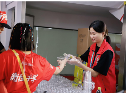 以志愿之名，57名商贸学子为湘超添彩！