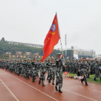 无惧风雨！湖南工程职院圆满完成2025级新生军训拉练任务