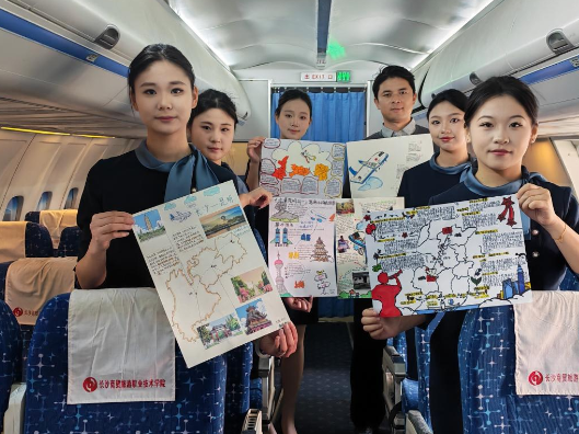 “客机舱”里的特别播报——长沙这所高校把思政课上“活”了