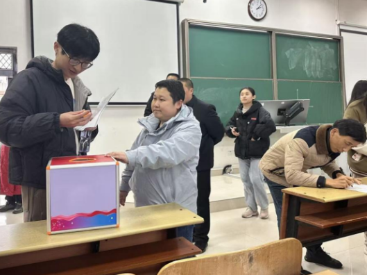 以板书之美  展教学风采——湖南化工职业技术学院举行教学板书设计比赛