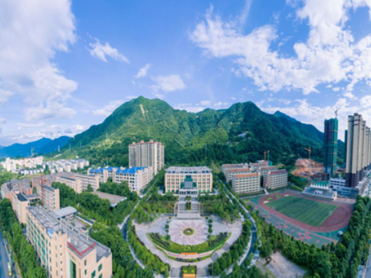 技能技术人才与产业“双向奔赴”——郴州职业技术学院以深度校企合作为区域发展注入职教动能