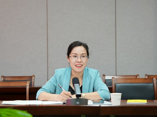 周辉：初心如磐，在财会讲台绽放育人之光