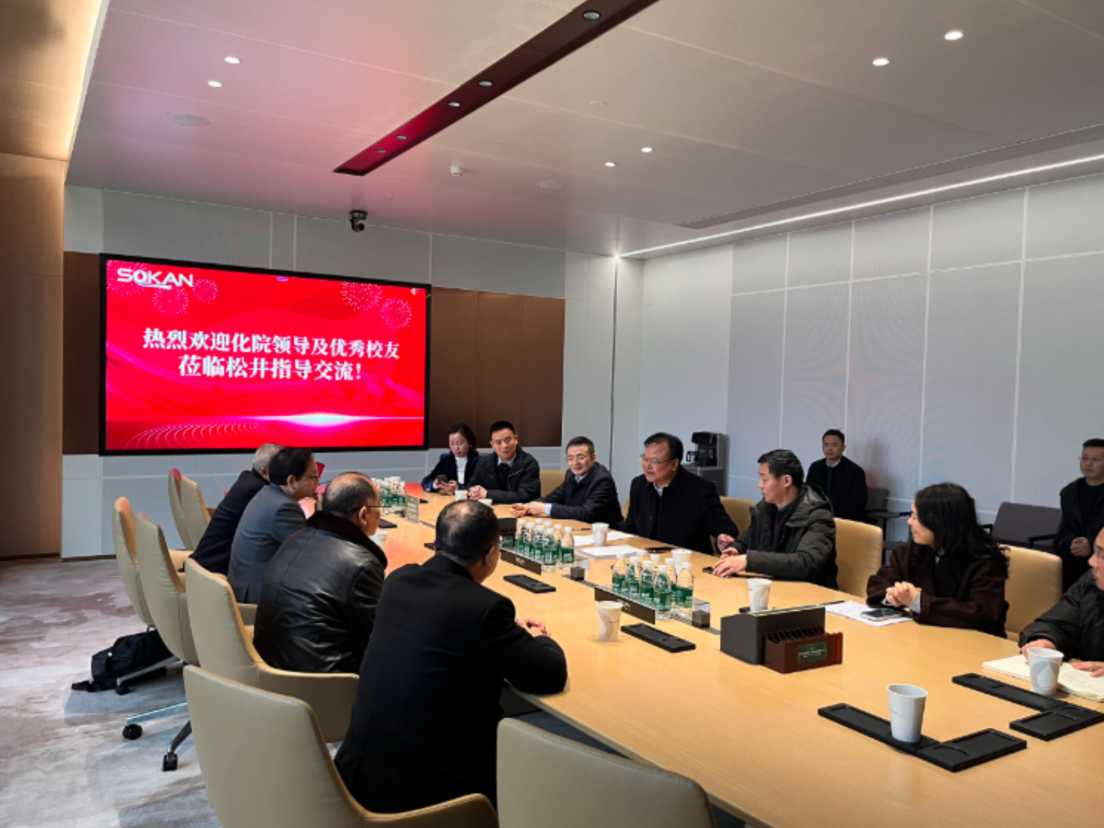 湖南化工职院党委书记陈超带队走访长沙校友分会和校友企业