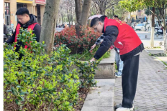 用“匠心”诠释“初心”，郴州综合职业中专学校开展学雷锋主题志愿服务活动