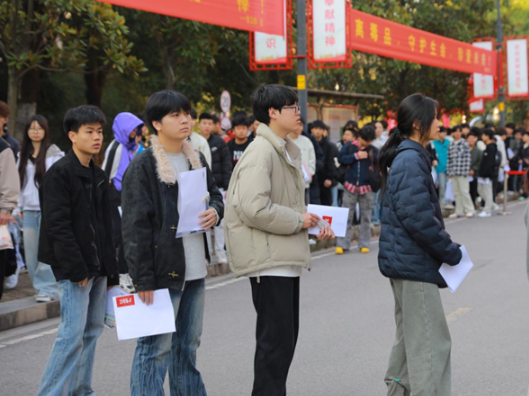 湖南有色金属职院2026年单独招生考试顺利开考