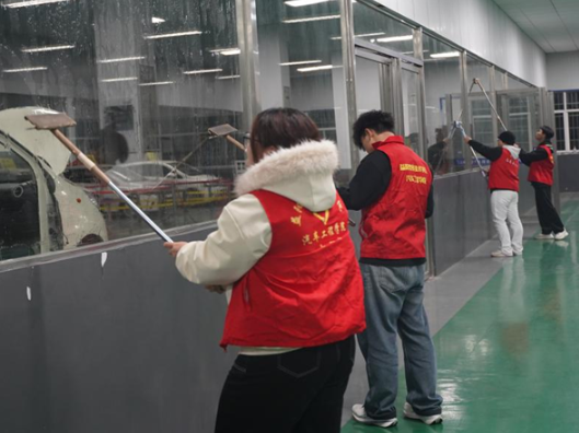 益阳职院：以专业技能续写新时代雷锋故事