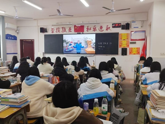 上好开学第一课，永州市工商职业中专组织收看“永冲锋”思政课