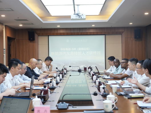 职教“出海”破圈，湖南汽车工程职业大学助力新能源人才培育