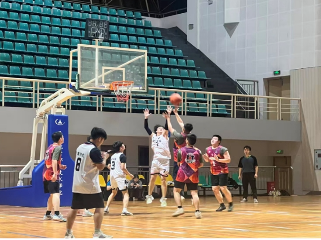 “篮”不住的青春！长沙航院CHBA班级篮球联赛火热开赛
