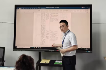 对标“金课”建设，长沙航院管理学院举行专业群共享课程标准修订评审交流会