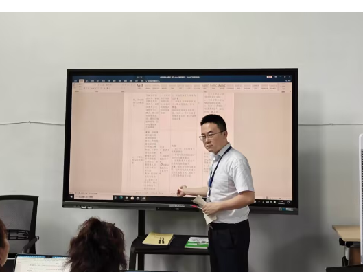 对标“金课”建设，长沙航院管理学院举行专业群共享课程标准修订评审交流会