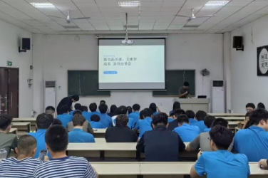 长沙航院电子学院开展“航电品书香，文明伴成长”读书分享会主题活动
