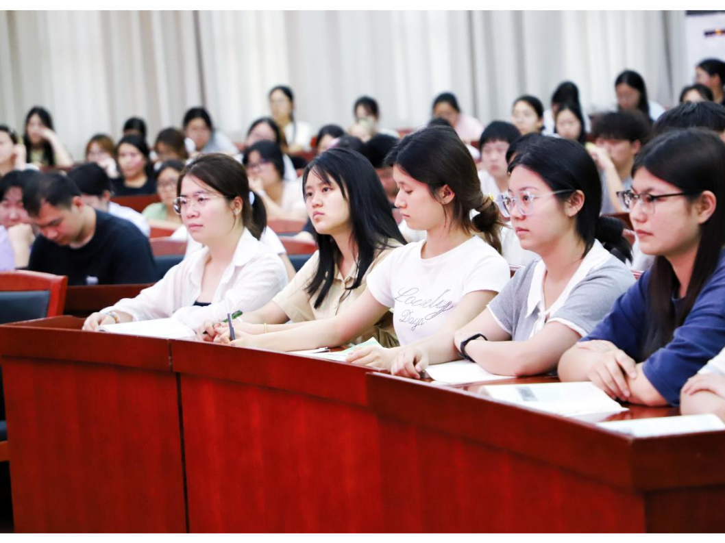 从百年党史中汲取育人智慧，长沙商贸旅游职院思政课“红”味十足