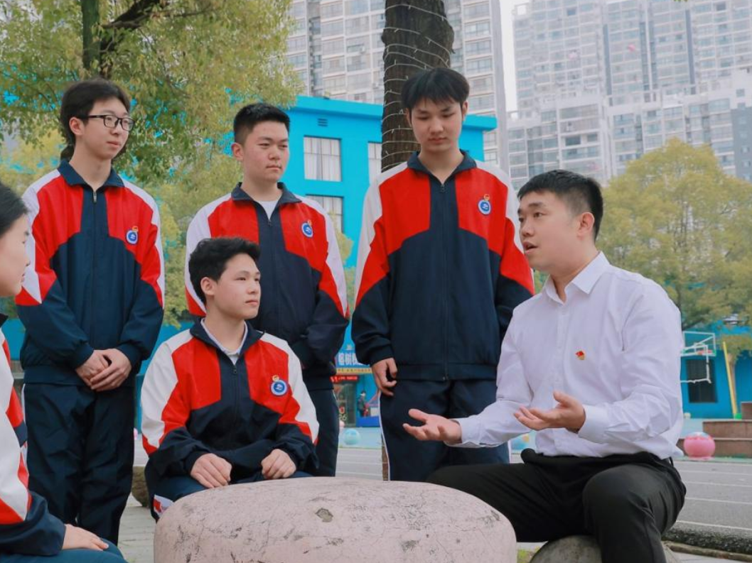 跳出偏见见天地：我的职教认知重塑与教育新悟