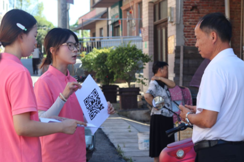 “以前觉得普通话难，今天发现原来可以这么有趣” ——湖铁学子推普助力乡村振兴