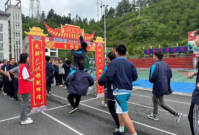通道职中：载梦出征，旗开得胜——开展2023届高考壮行活动
