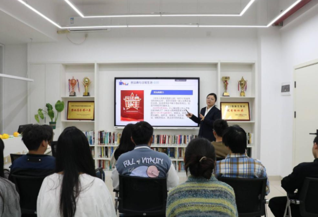 湖南化工职业技术学院：思想引领多元融合 打造一站式社区讲坛