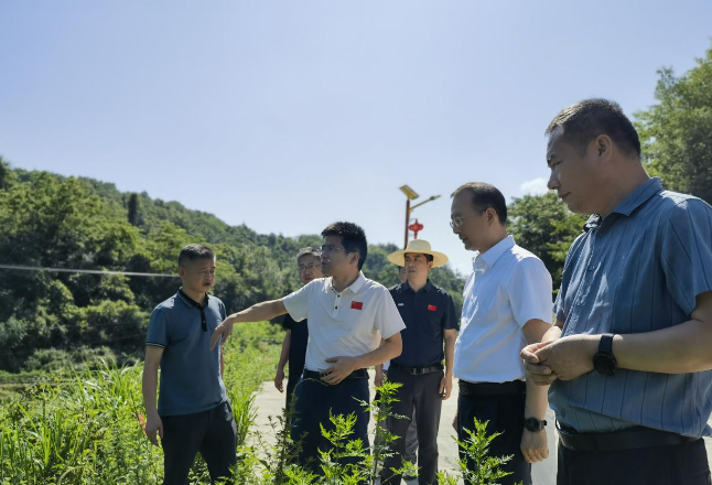 湖南体育职院：张家界副市长闫瑞增、学院党委书记谭焱良一行到南井村调研乡村振兴工作