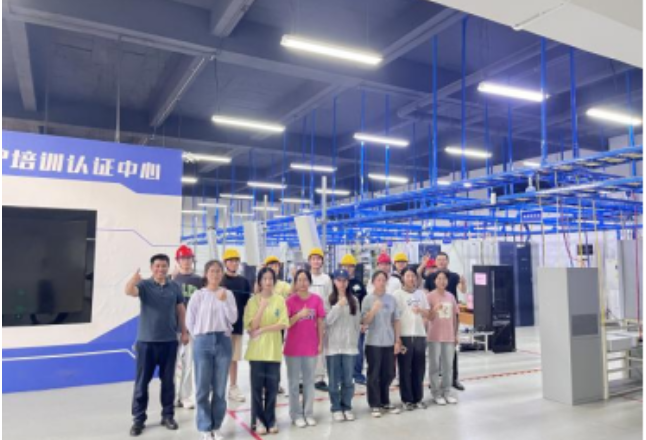 湖南邮电职院：这场比赛，第一名用时仅19分10秒，达到了企业一线熟练员工的技术水平